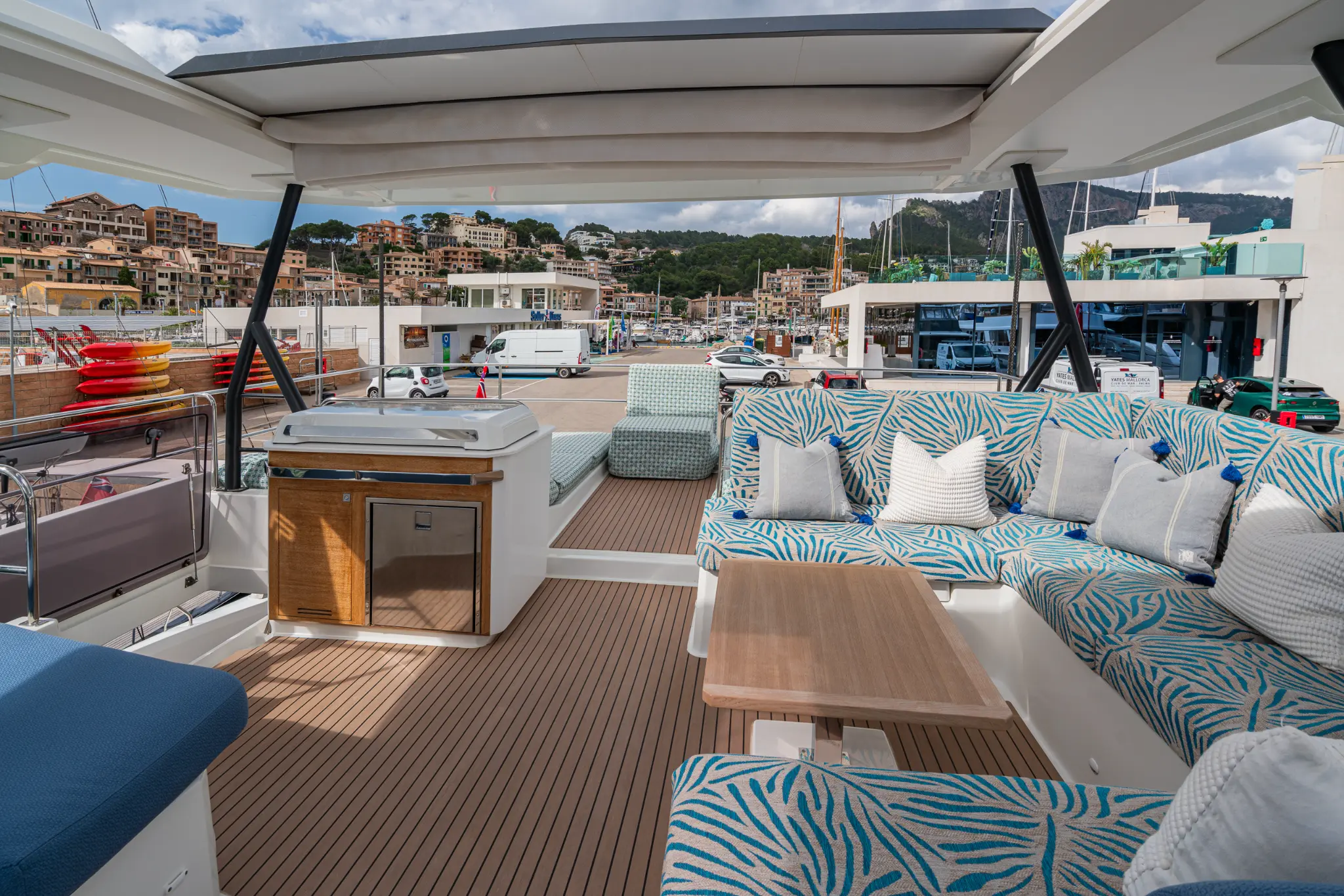 Yacht cabin HDR photography