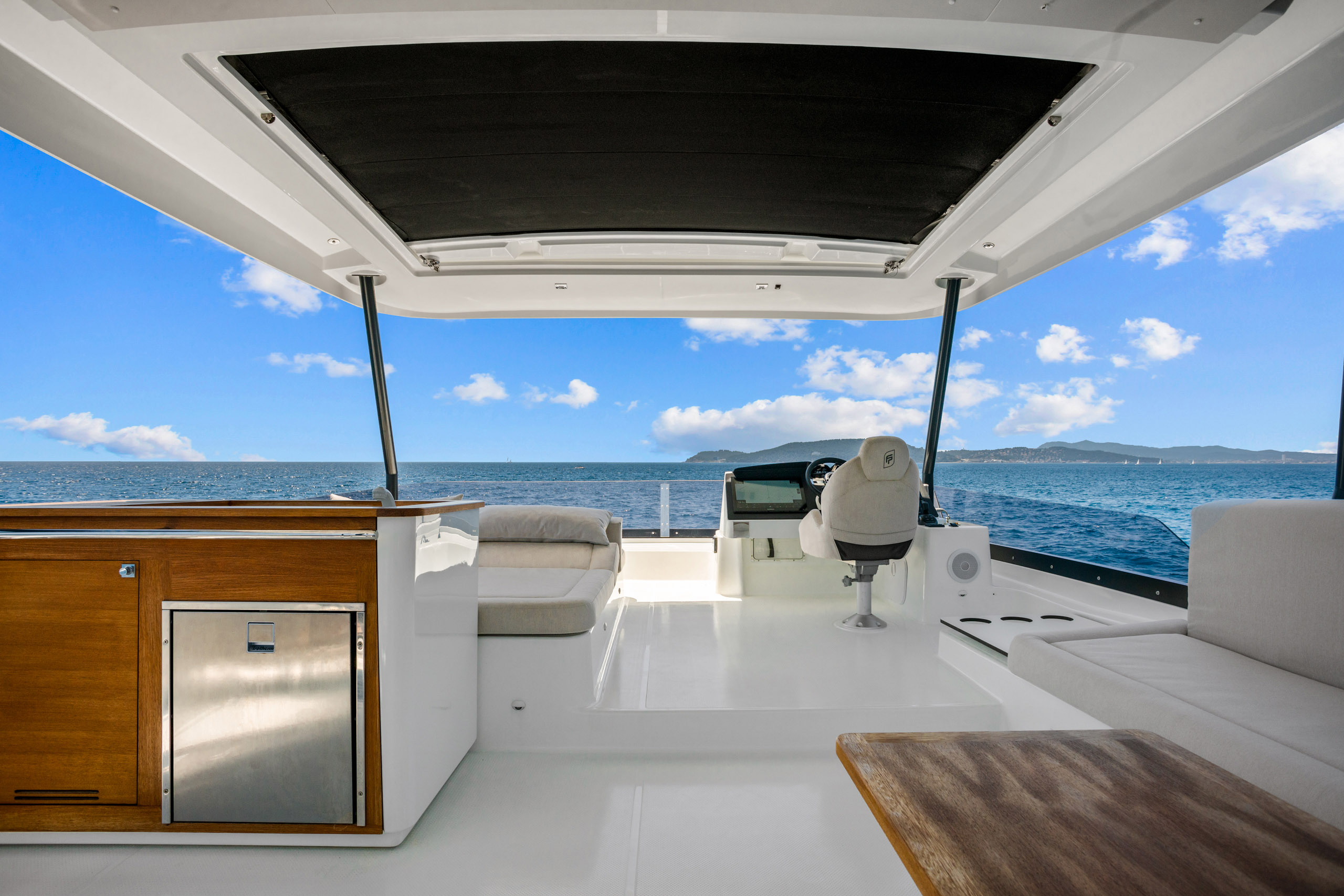 Fountaine Pajot MY6 motor catamaran — professional HDR photography by Immersive Yachts